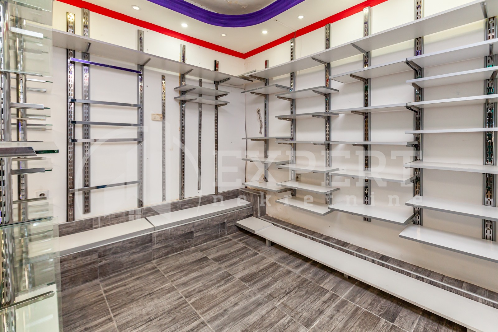 Lokal, 9 m2, Centar, Obrenovićeva ID: p-012354 2