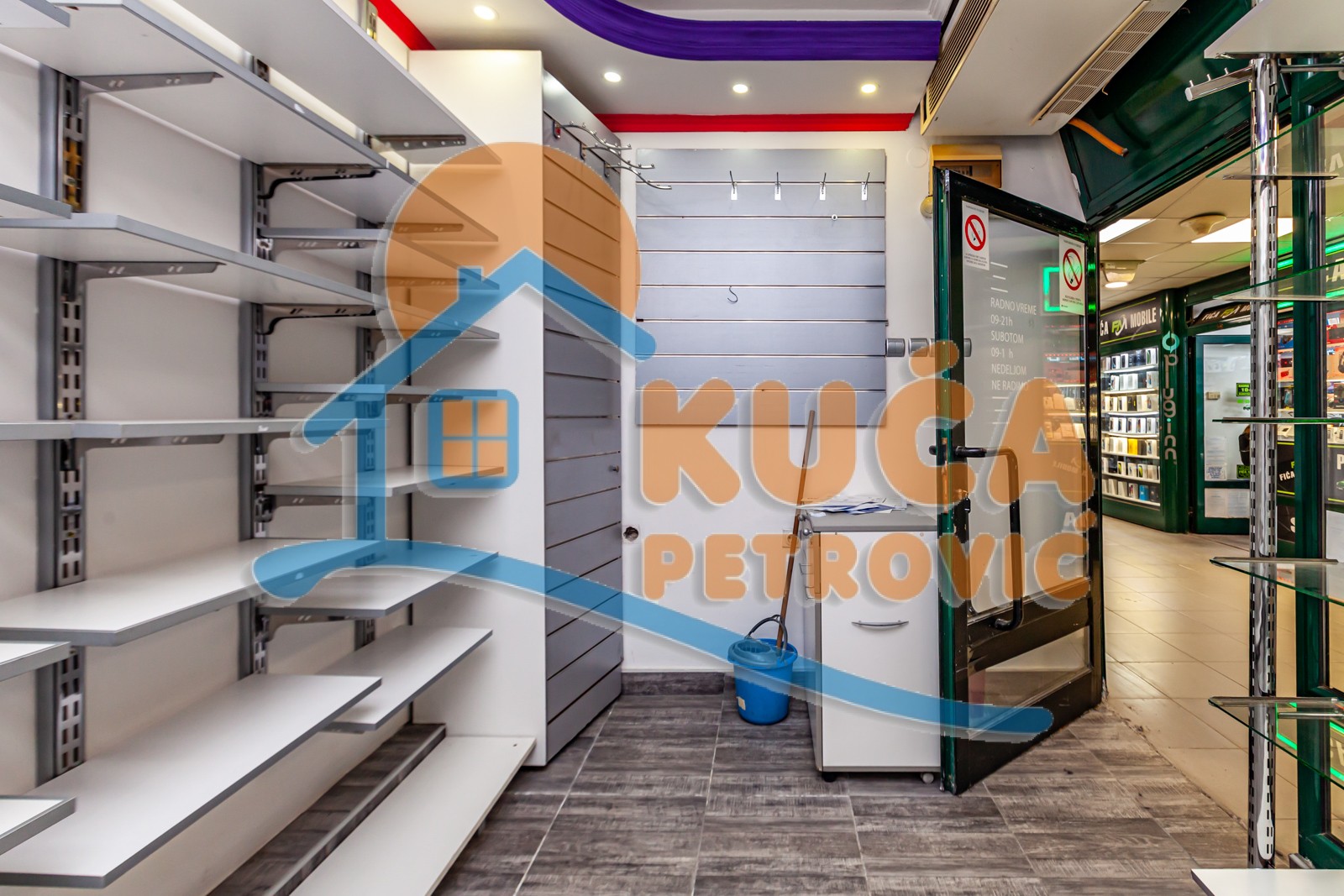 Lokal, 9 m2, Centar, Obrenovićeva ID: p-012354 3