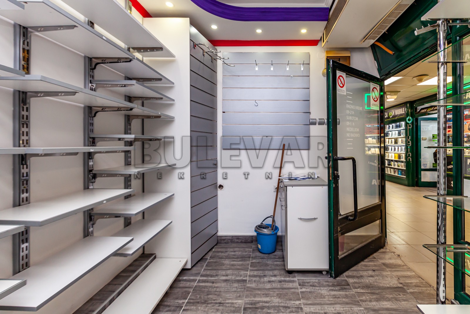 Lokal, 9 m2, Centar, Obrenovićeva ID: p-012354 3