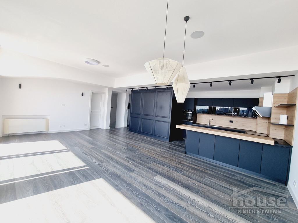 Stan,NOVI SAD,CENTAR 200m2,875500€ , ID: 1062244 2