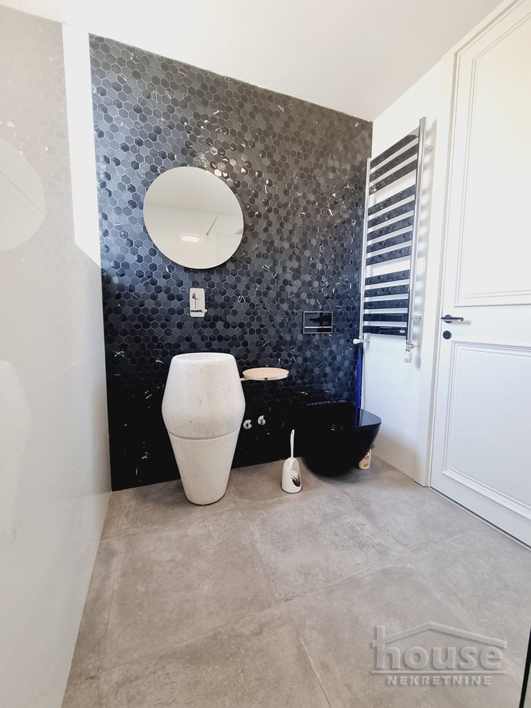 Stan,NOVI SAD,CENTAR 200m2,875500€ , ID: 1062244 23