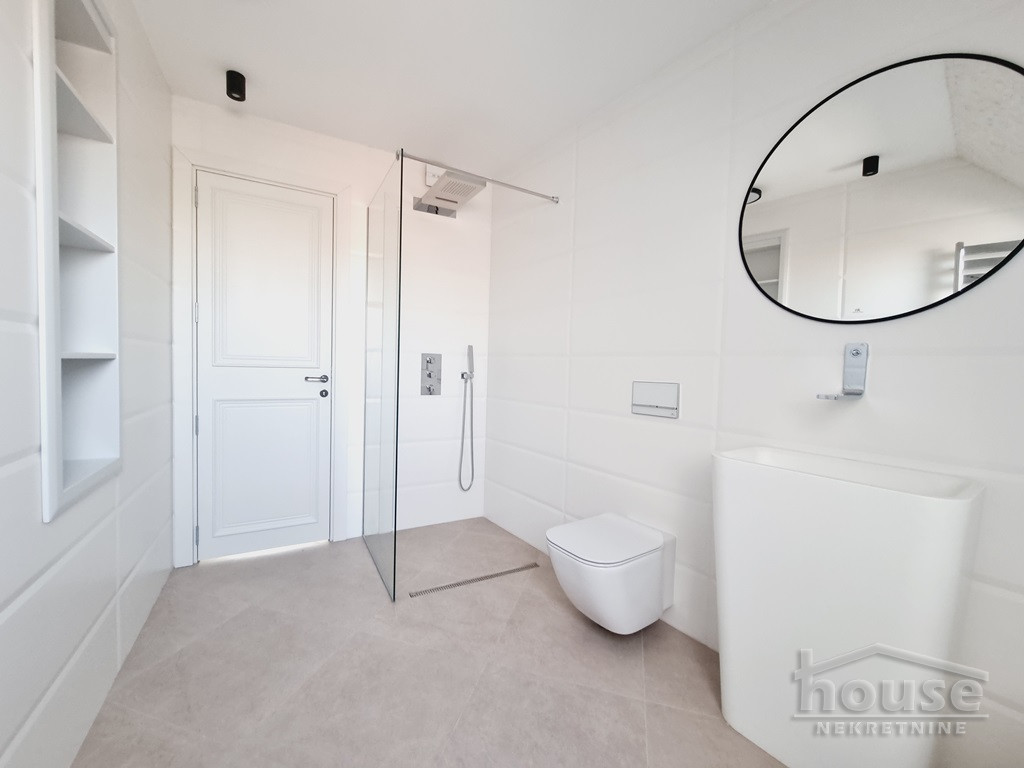 Stan,NOVI SAD,CENTAR 200m2,875500€ , ID: 1062244 21