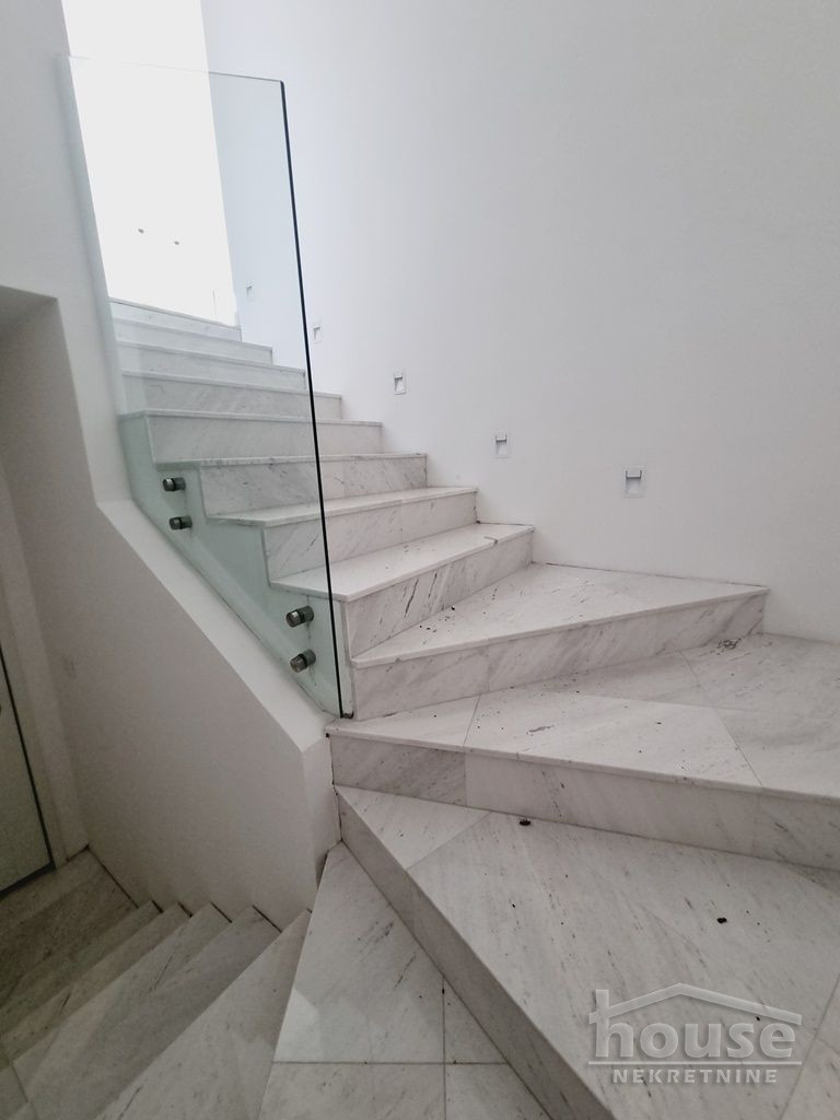 Stan,NOVI SAD,CENTAR 200m2,875500€ , ID: 1062244 24