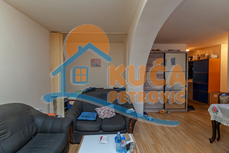 četvorosoban stan, 54 m2, Pantelej, Bulevar Svetog Pantelejmona ID: p-012345 4