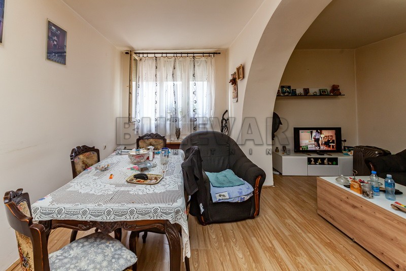četvorosoban stan, 54 m2, Pantelej, Bulevar Svetog Pantelejmona ID: p-012345 1