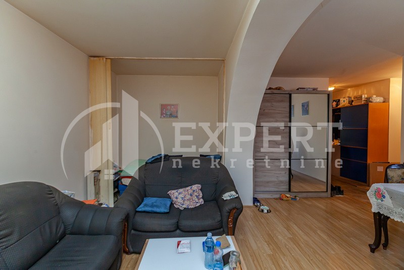 četvorosoban stan, 54 m2, Pantelej, Bulevar Svetog Pantelejmona ID: p-012345 4