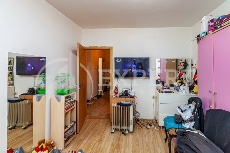 četvorosoban stan, 54 m2, Pantelej, Bulevar Svetog Pantelejmona ID: p-012345 6