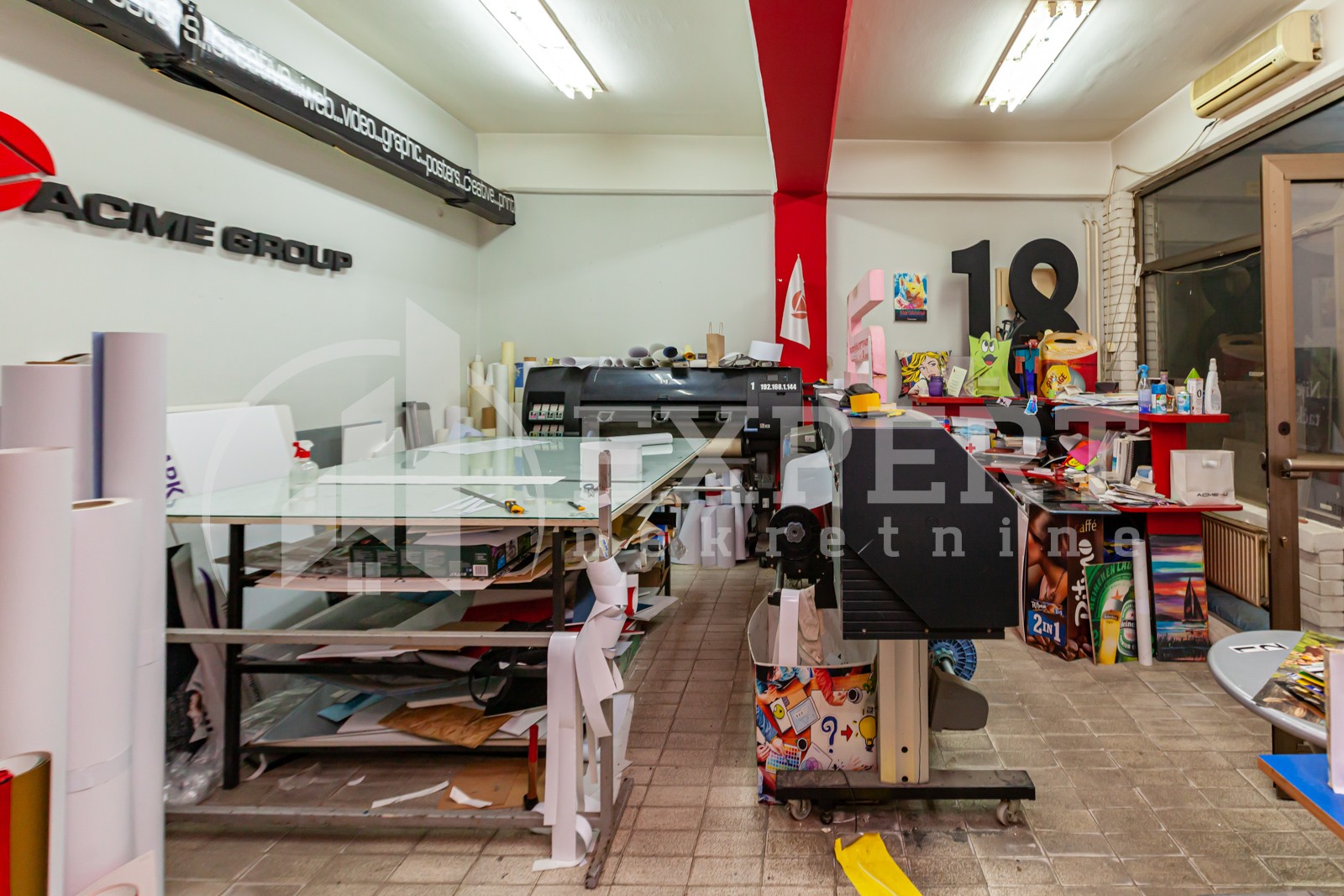 Lokal, 33 m2, Medijana, Bulevar Nemanjića ID: p-012380 2