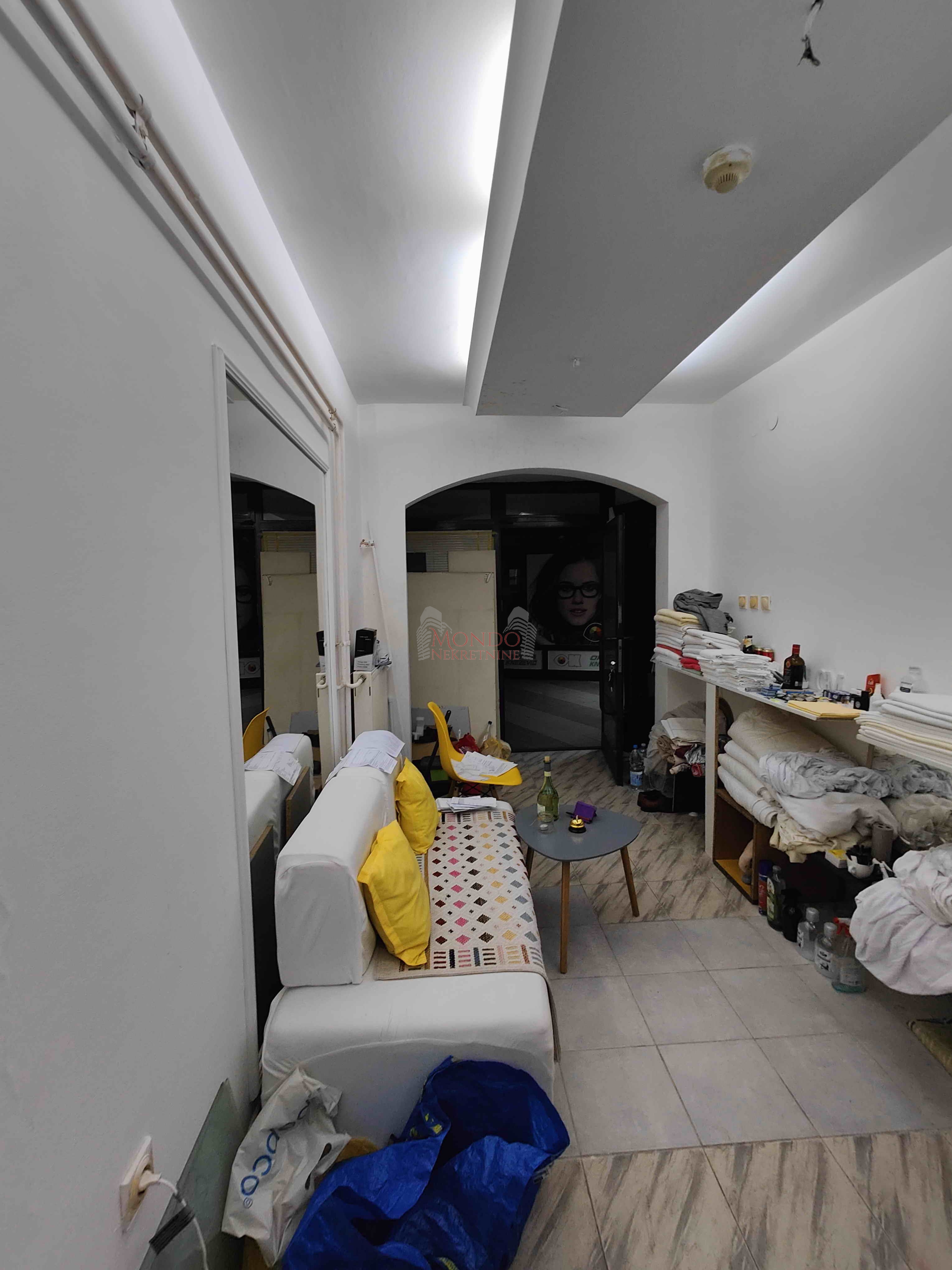 Lokal u tržnom centru gorča, cg, dobra lokacija, Niš 3