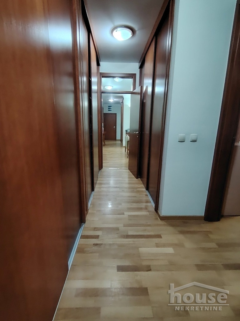 Stan,NOVI SAD,CENTAR 163m2,545900€ , ID: 1062393 24