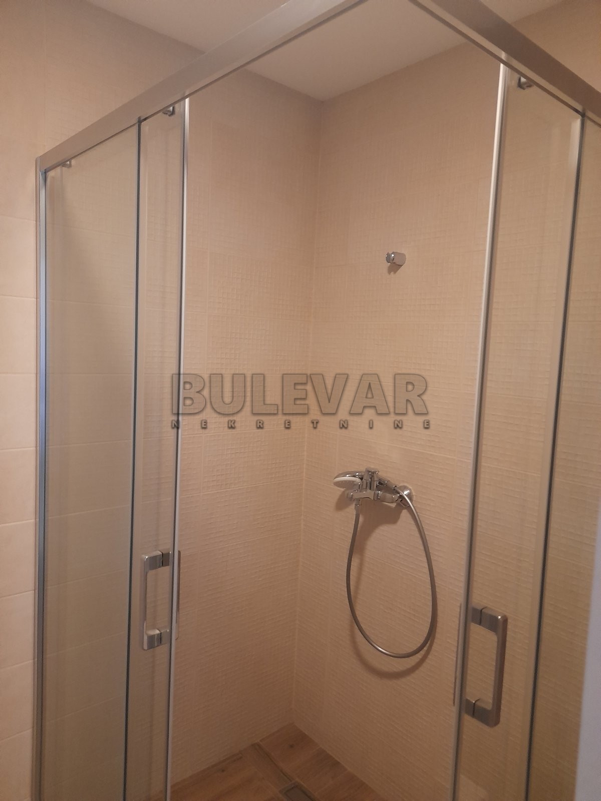 Trosoban stan, 76 m2, Vašarište, Kralja Milana IV ID: i-012405 6