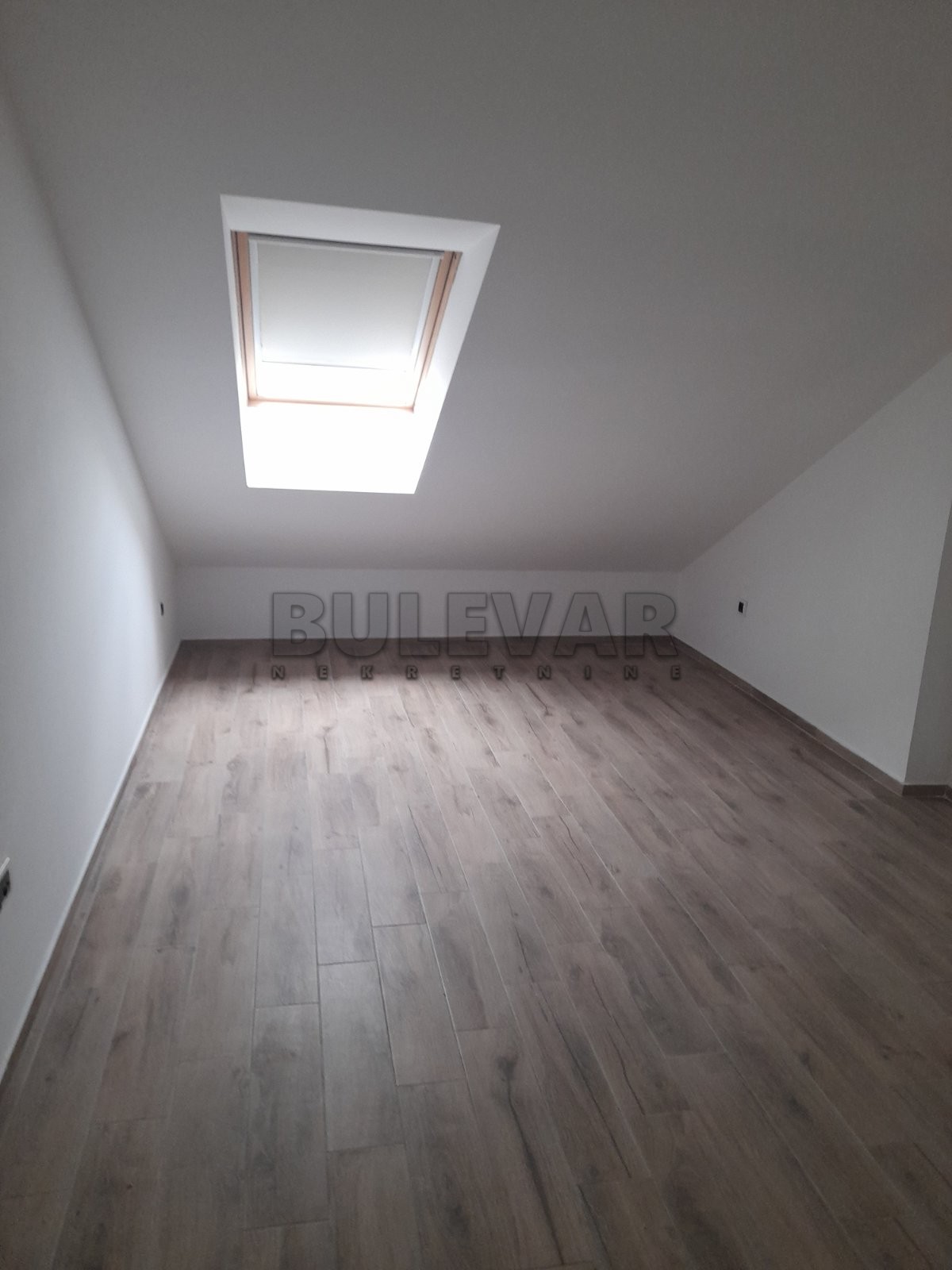 Trosoban stan, 76 m2, Vašarište, Kralja Milana IV ID: i-012405 8