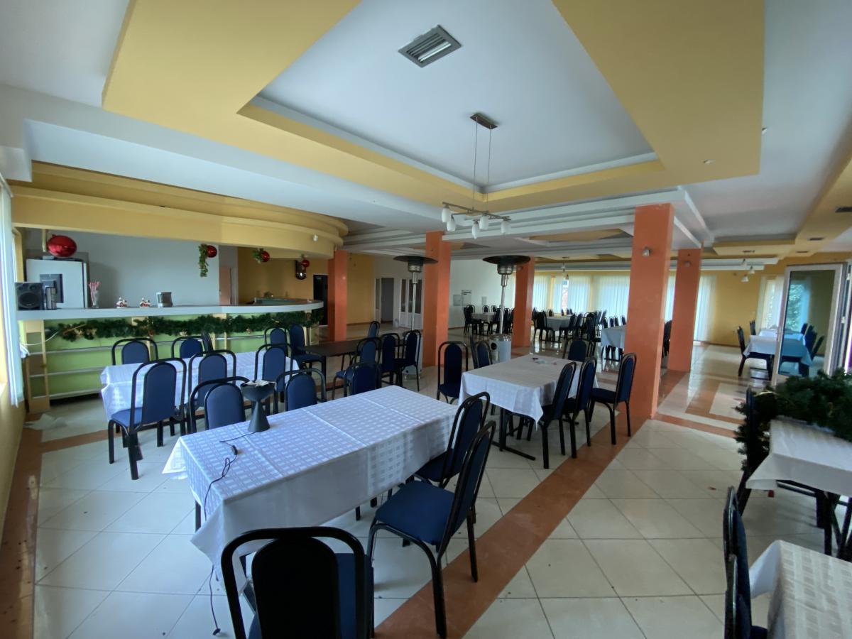 Izvrstan poslovni prostor od ukupno 800m2 glavni put Cuprija - Despotovac. 6