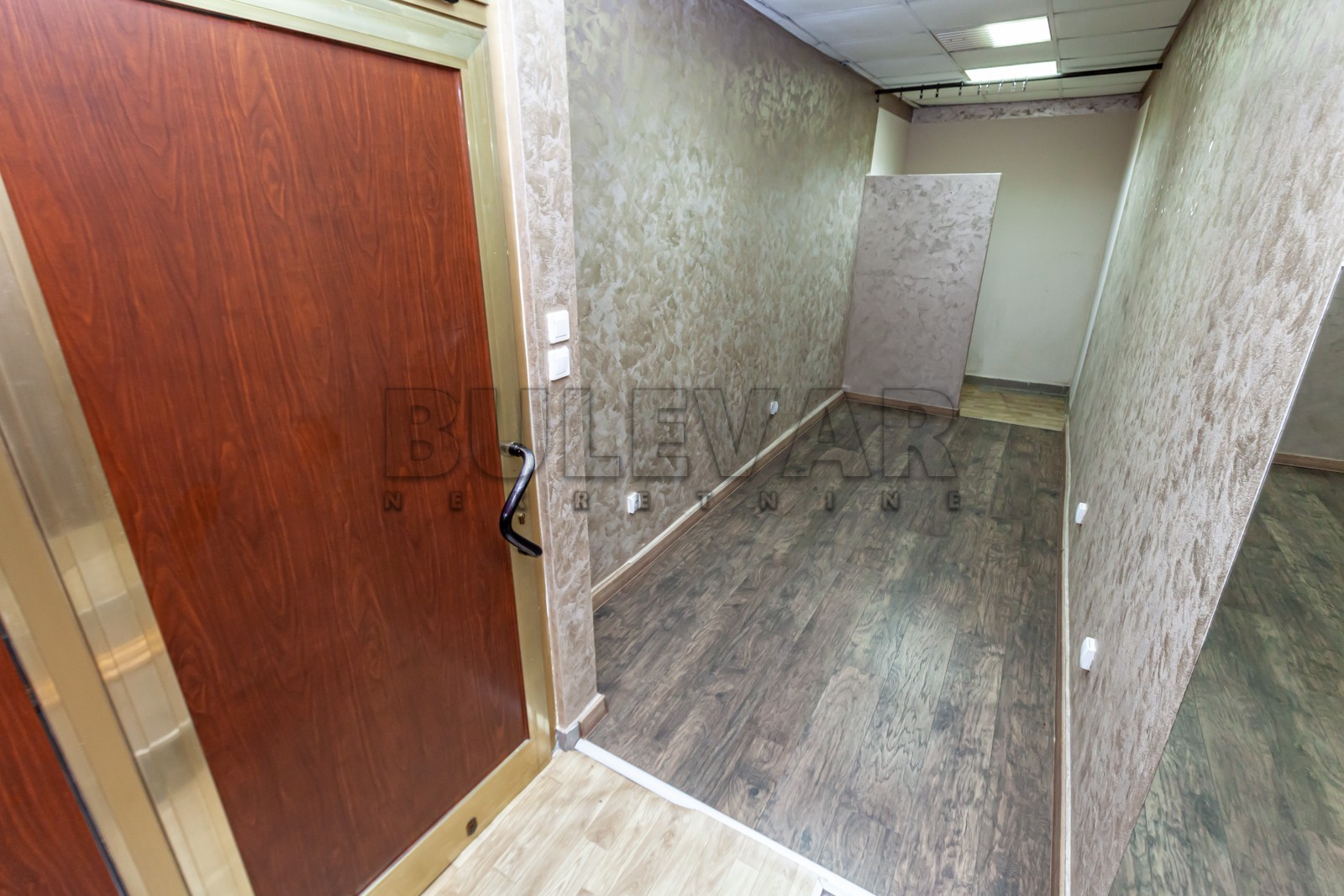 Lokal, 16 m2, Centar, Trg kralja Milana ID: p-012421 7