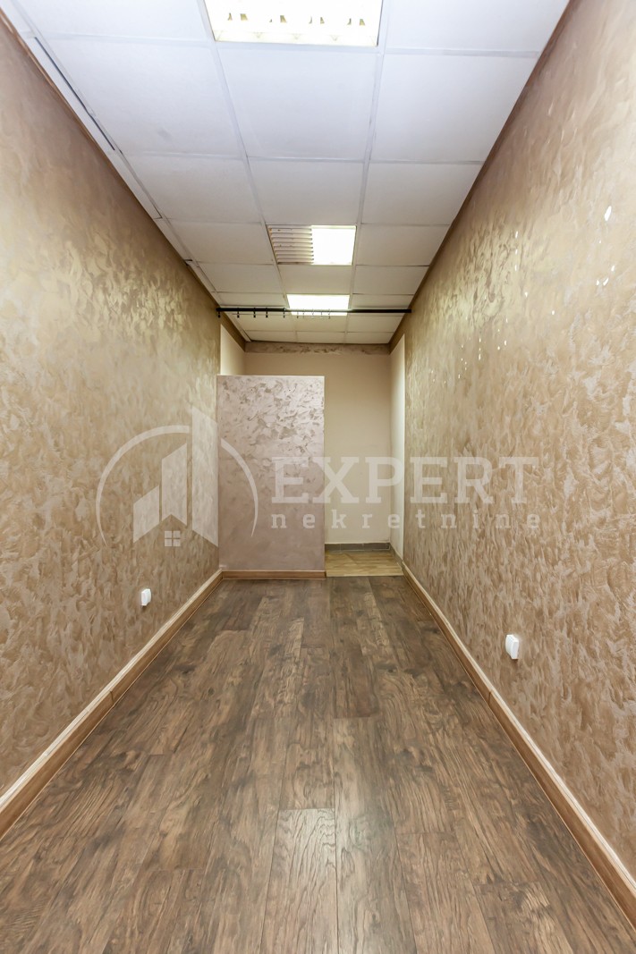 Lokal, 16 m2, Centar, Trg kralja Milana ID: p-012421 2