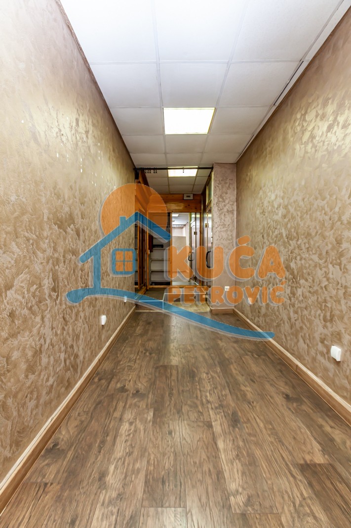 Lokal, 16 m2, Centar, Trg kralja Milana ID: p-012421 4