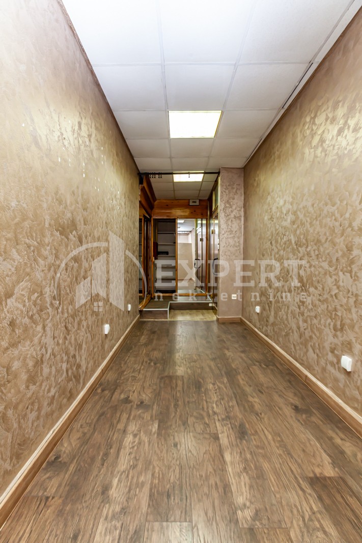 Lokal, 16 m2, Centar, Trg kralja Milana ID: p-012421 4