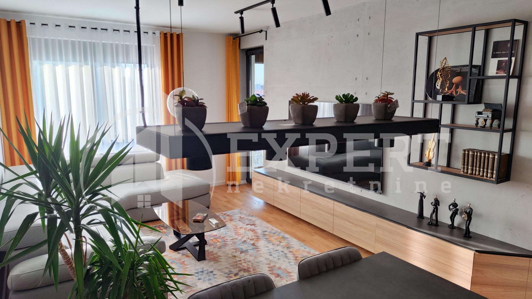 Dvosoban stan, 63 m2, Centar, Prvomajska ID: i-012425 4