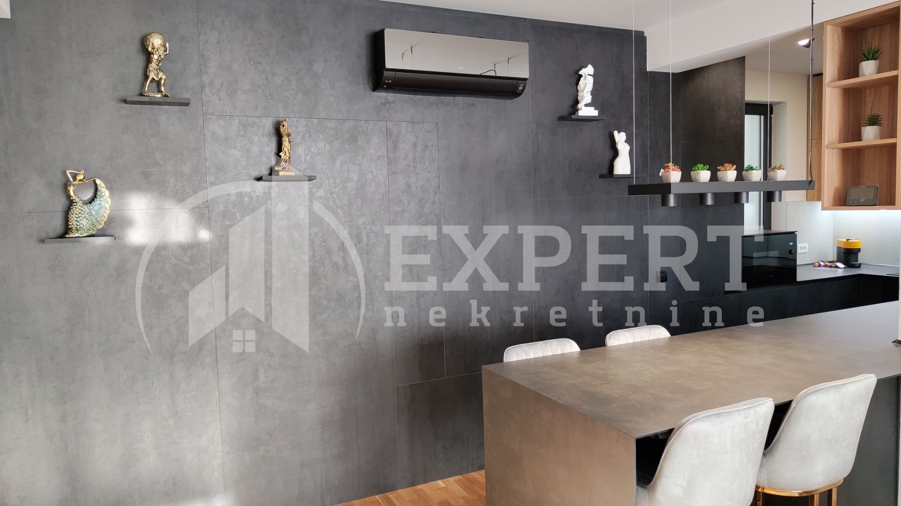 Dvosoban stan, 63 m2, Centar, Prvomajska ID: i-012425 6