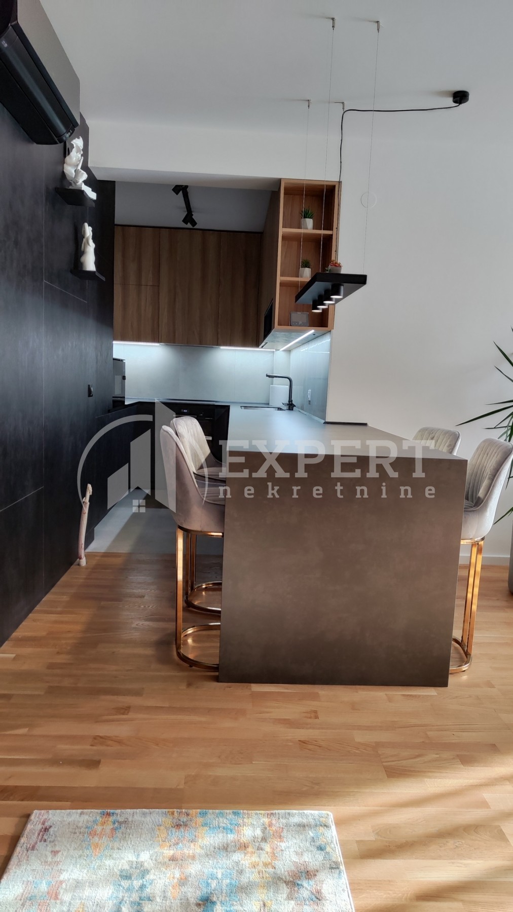 Dvosoban stan, 63 m2, Centar, Prvomajska ID: i-012425 9