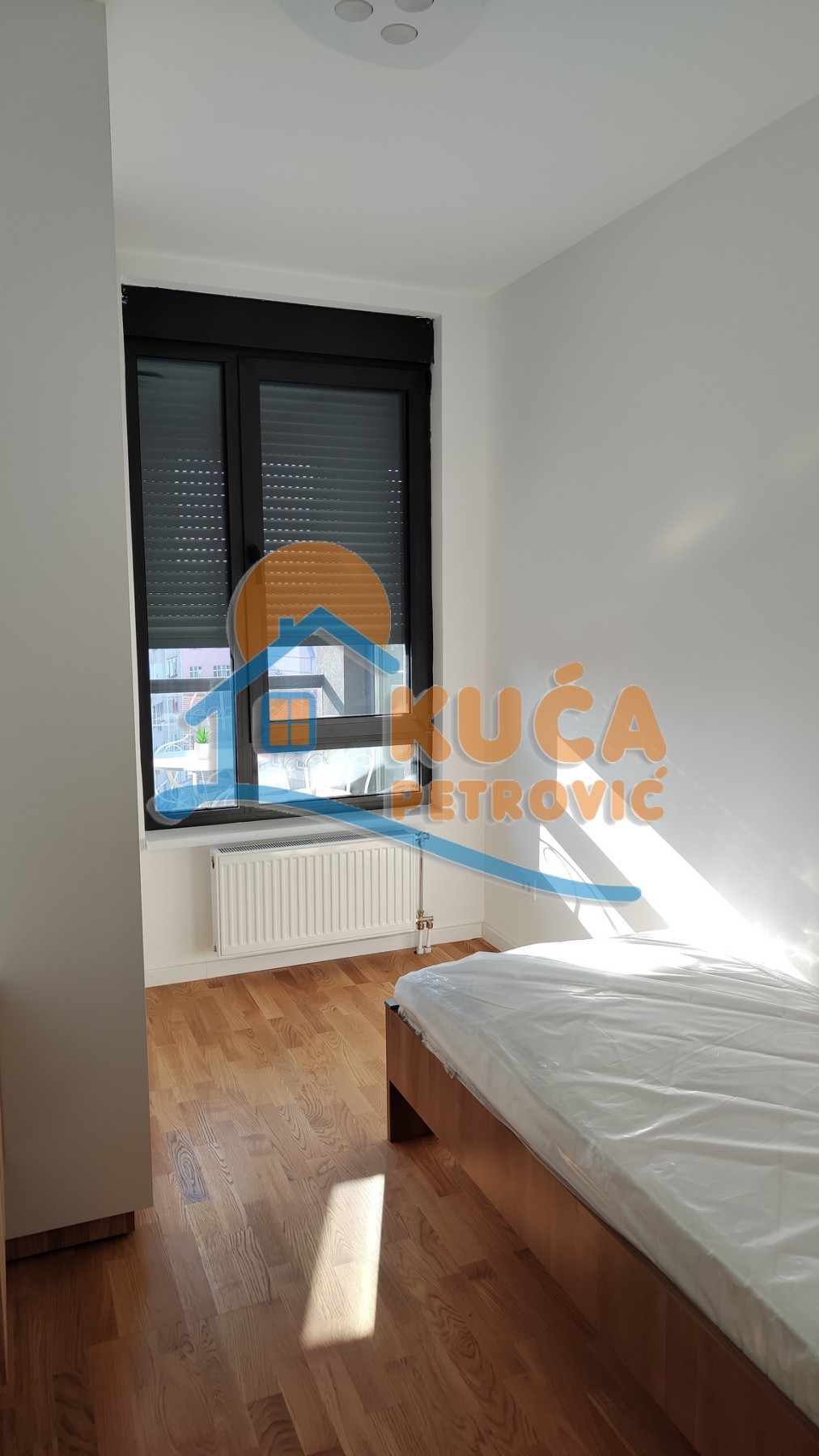 Dvosoban stan, 63 m2, Centar, Prvomajska ID: i-012425 11