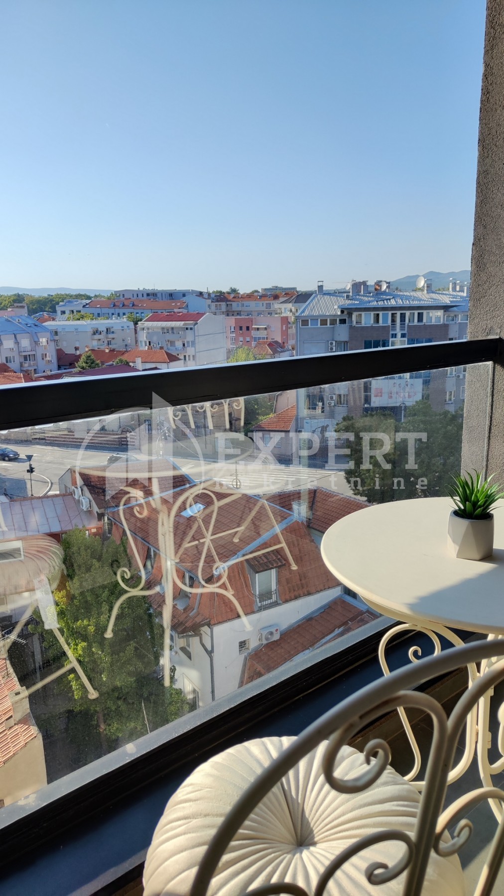 Dvosoban stan, 63 m2, Centar, Prvomajska ID: i-012425 18