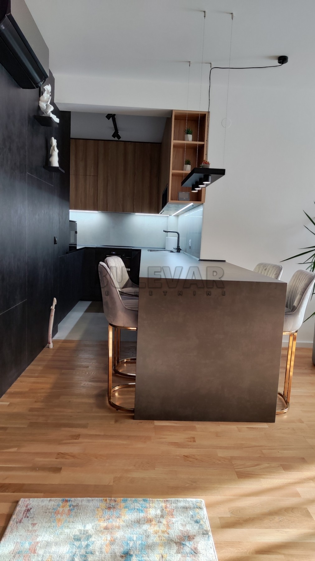 Dvosoban stan, 63 m2, Centar, Prvomajska ID: i-012425 9