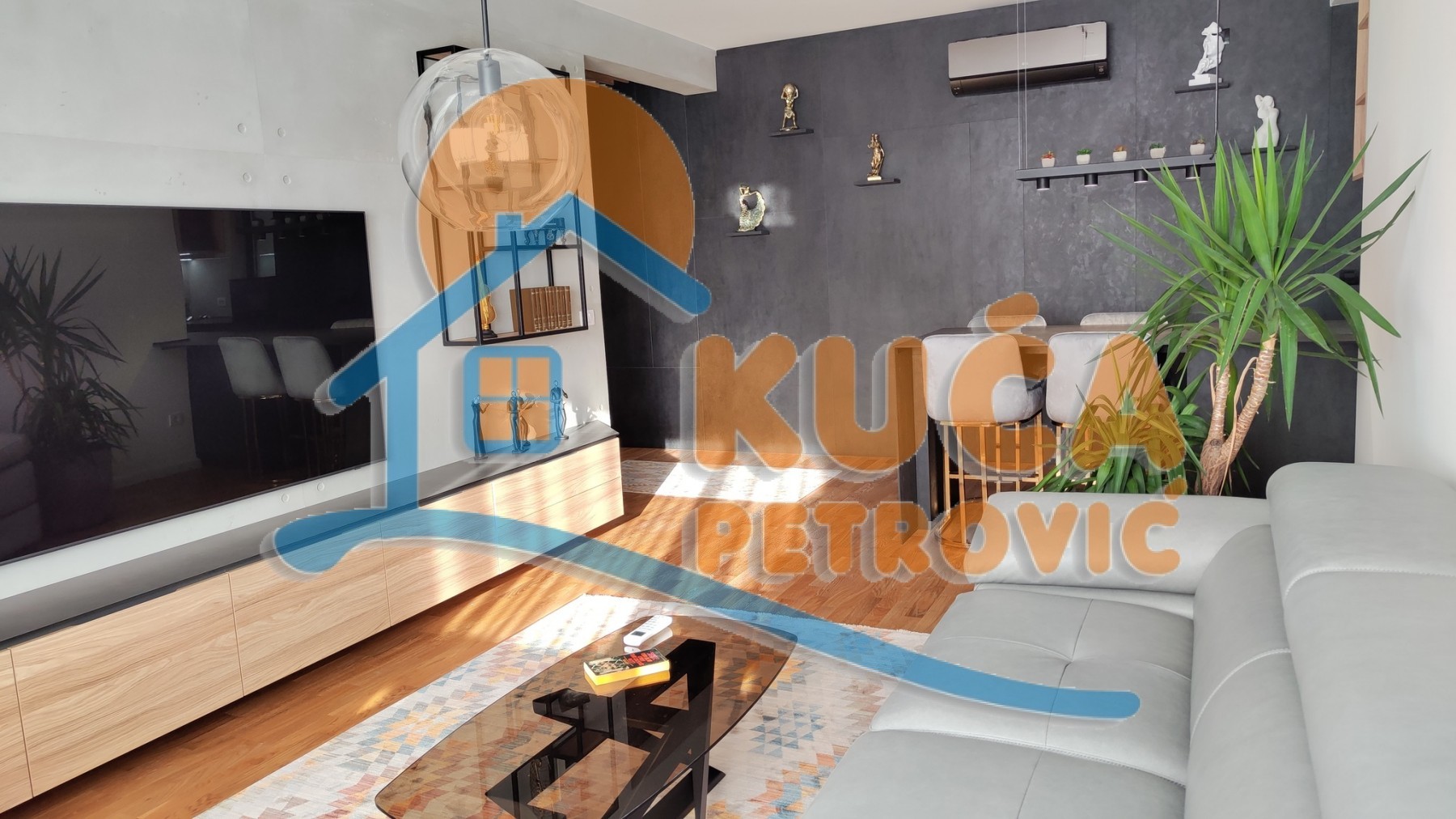 Dvosoban stan, 63 m2, Centar, Prvomajska ID: i-012425 1