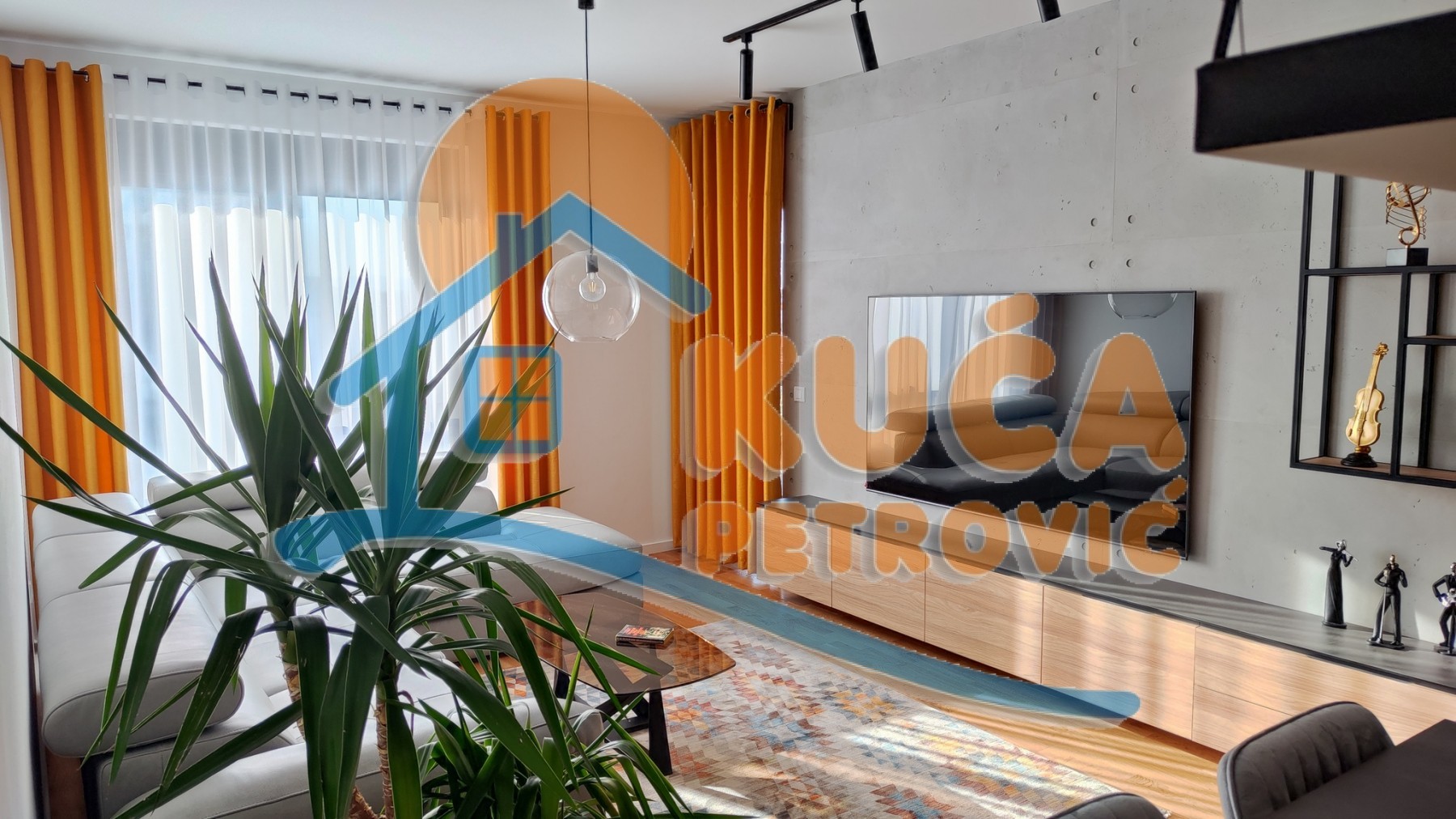 Dvosoban stan, 63 m2, Centar, Prvomajska ID: i-012425 2