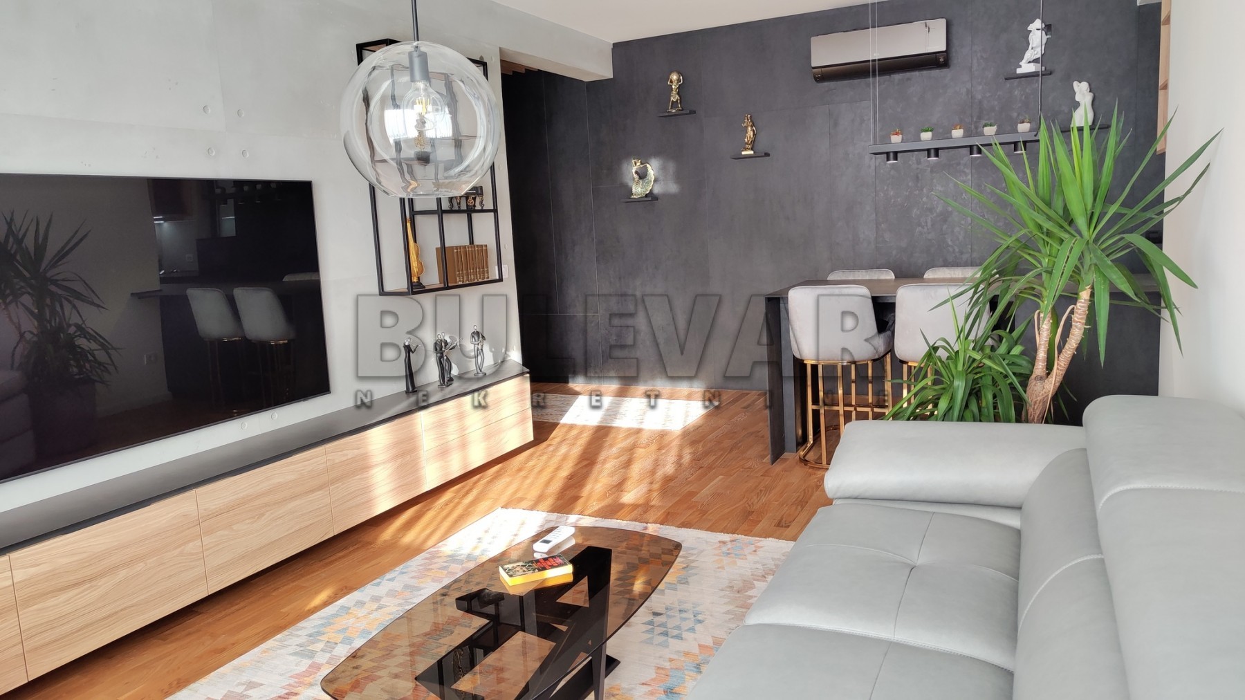 Dvosoban stan, 63 m2, Centar, Prvomajska ID: i-012425 1