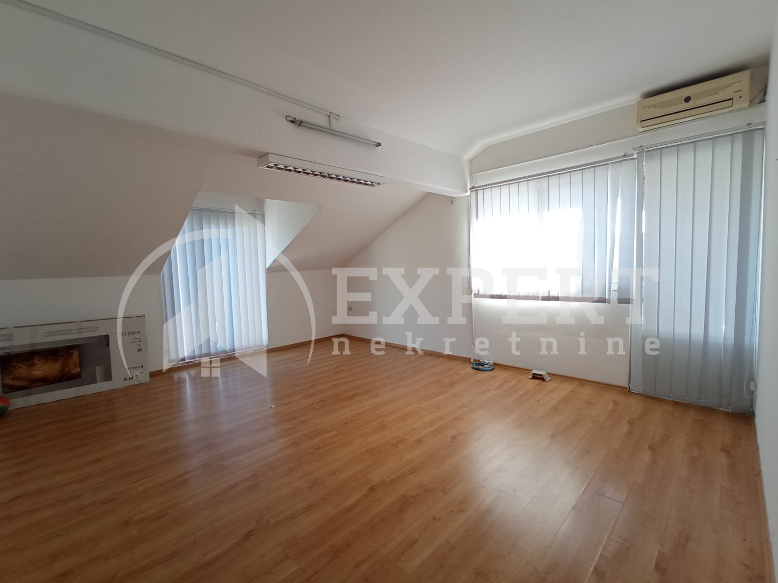 Lokal, 150 m2, Crveni krst, Bulevar 12. februar ID: i-012439 1