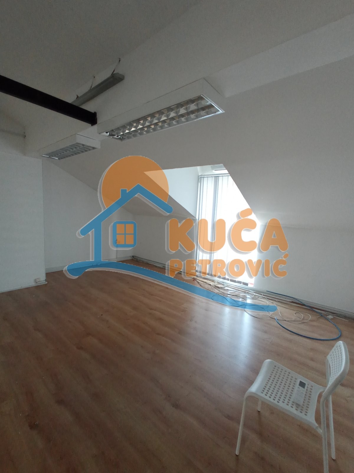 Lokal, 150 m2, Crveni krst, Bulevar 12. februar ID: i-012439 3