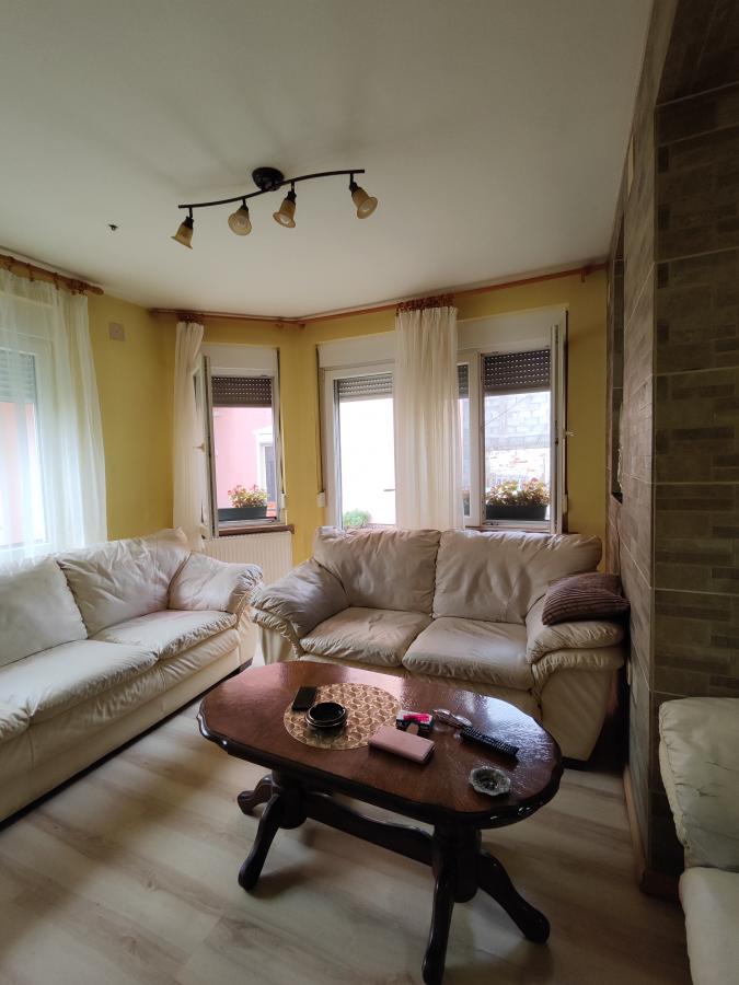 Porodična kuća kod Akva parka 39