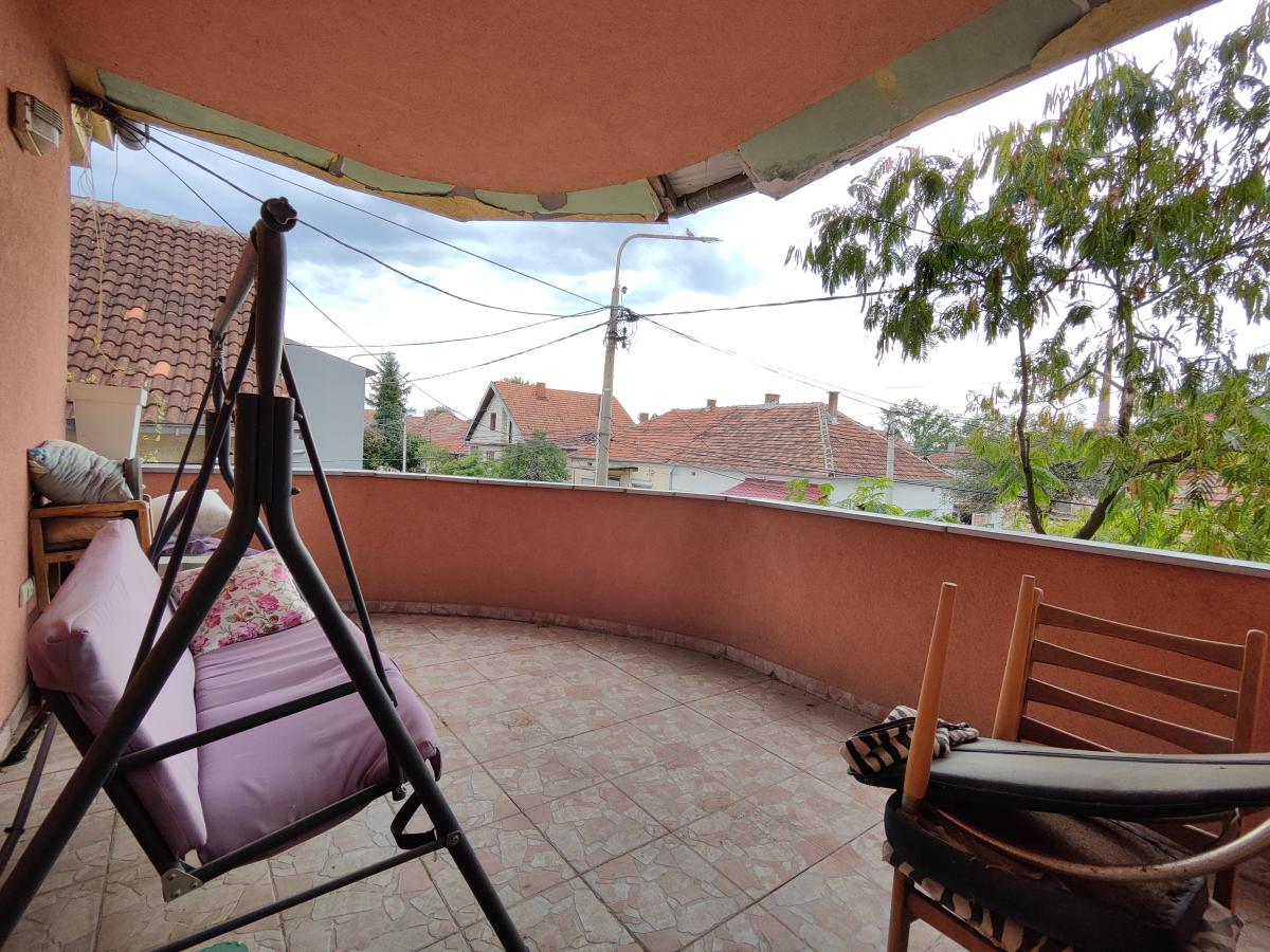 Porodična kuća kod Akva parka 28