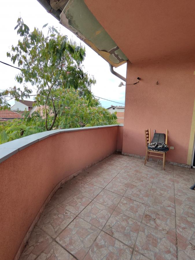 Porodična kuća kod Akva parka 29