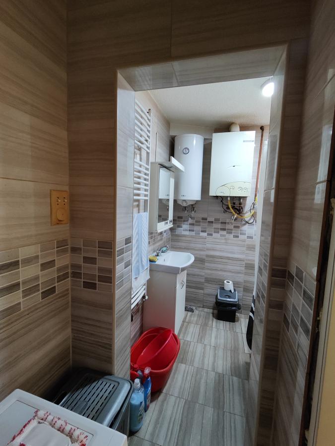 Porodična kuća kod Akva parka 33