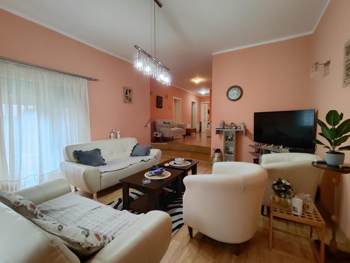 Porodična kuća kod Akva parka 5