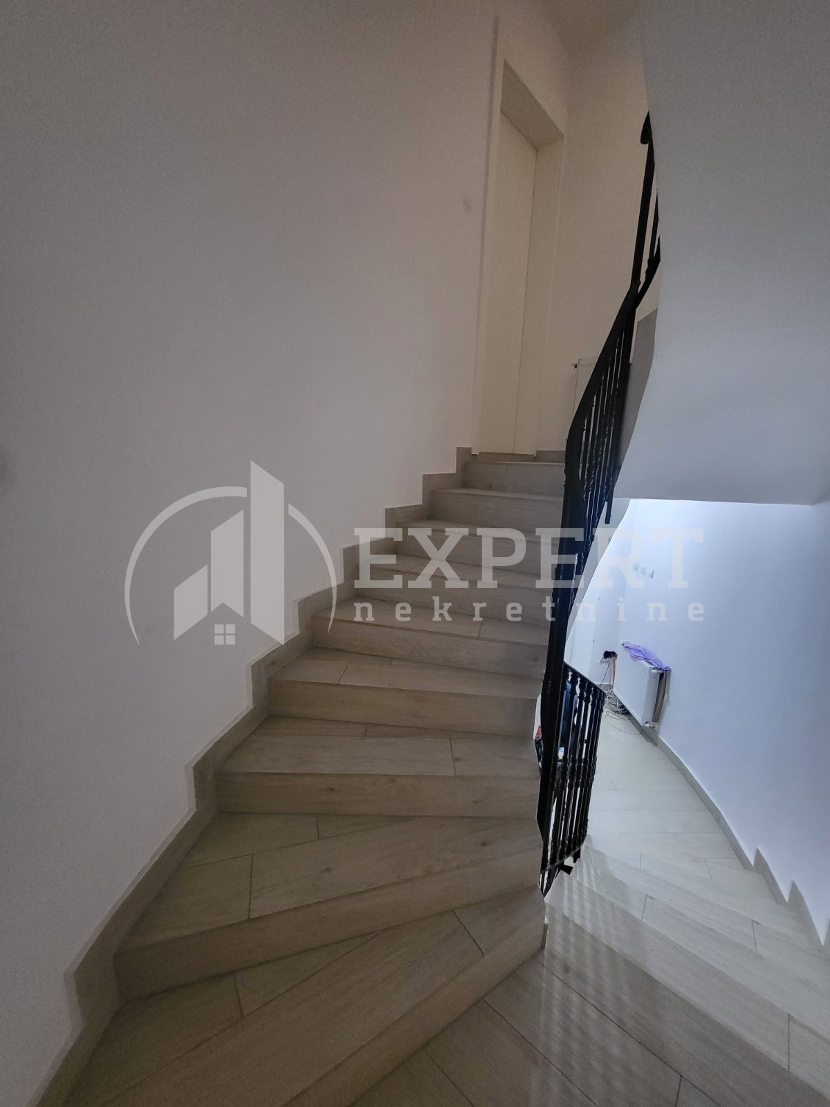 četvorosobna kuća, 280 m2, Ćalije, Ruža ID: i-012236 20