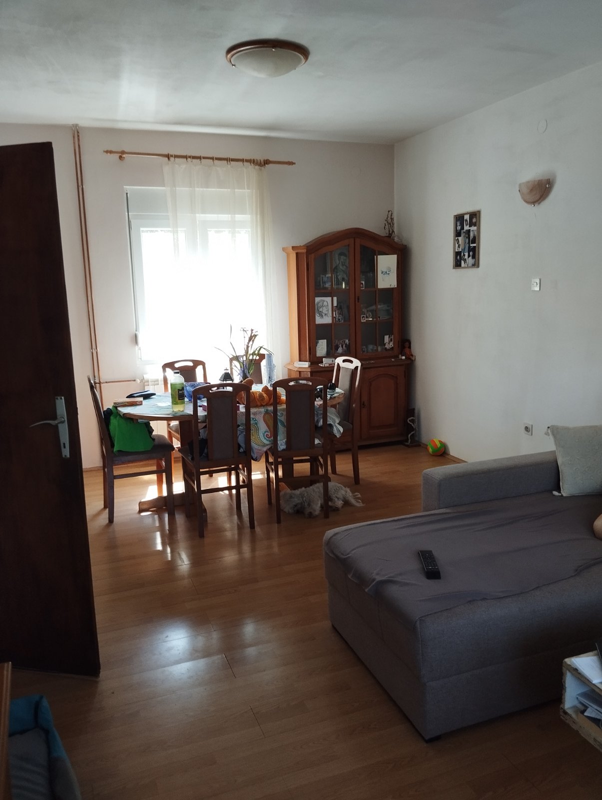 Tresnja kuca 200m2 20ari uknjizeno vlasnik 1 1 3