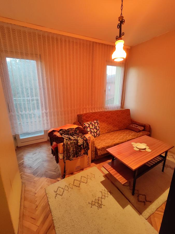 Stan na Strelištu sa podrumom i garažom 13