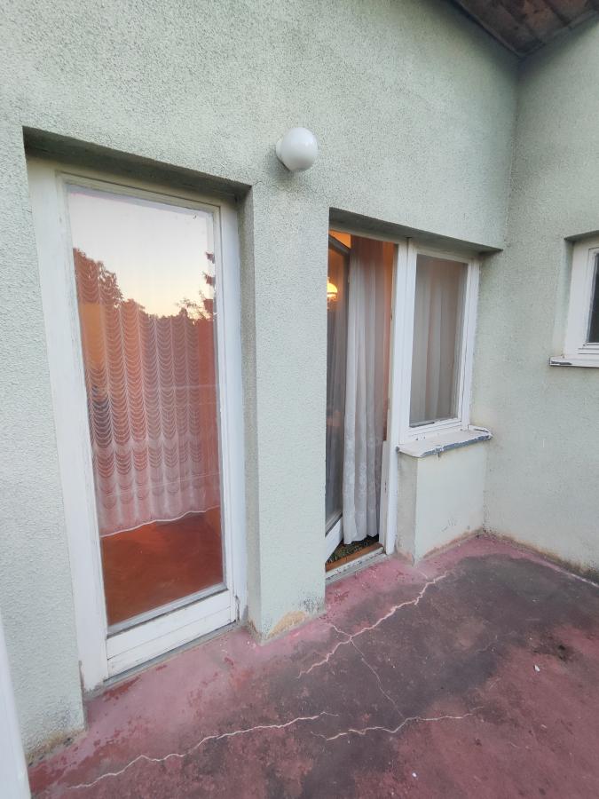 Stan na Strelištu sa podrumom i garažom 8