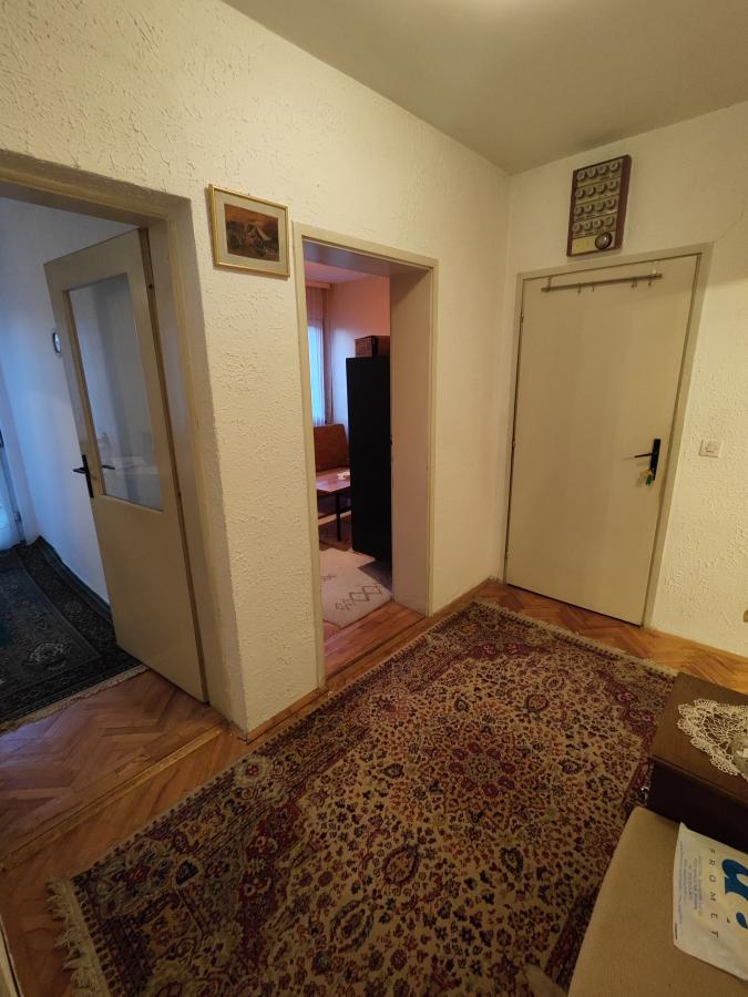 Stan na Strelištu sa podrumom i garažom 4