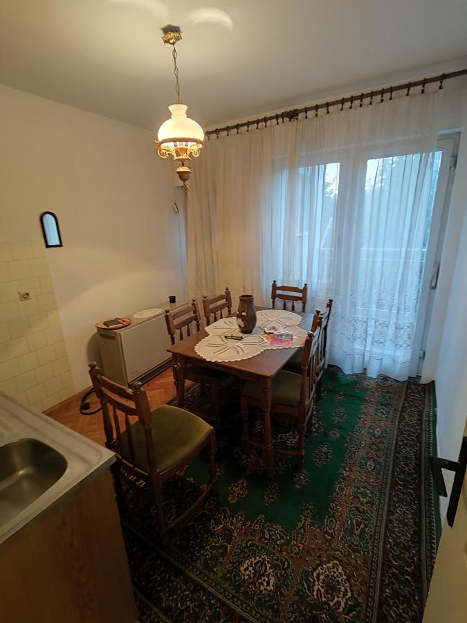 Stan na Strelištu sa podrumom i garažom 5