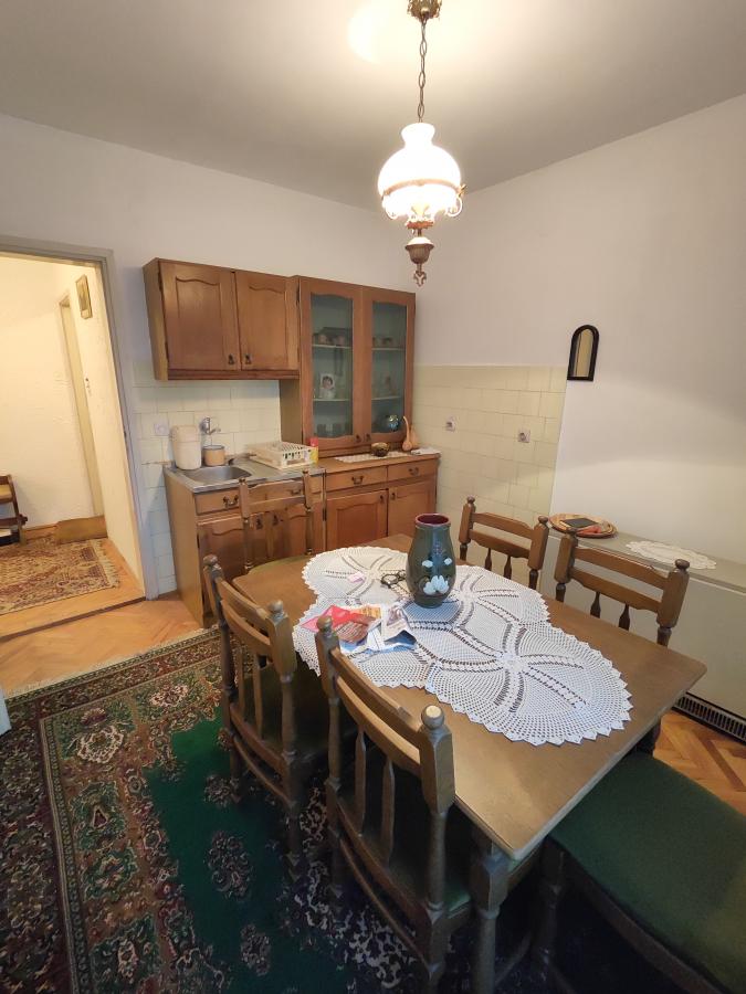 Stan na Strelištu sa podrumom i garažom 6