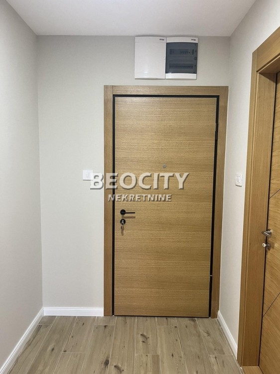 Lokal, 101 m2, Centar, Radnička ID: 113221 6