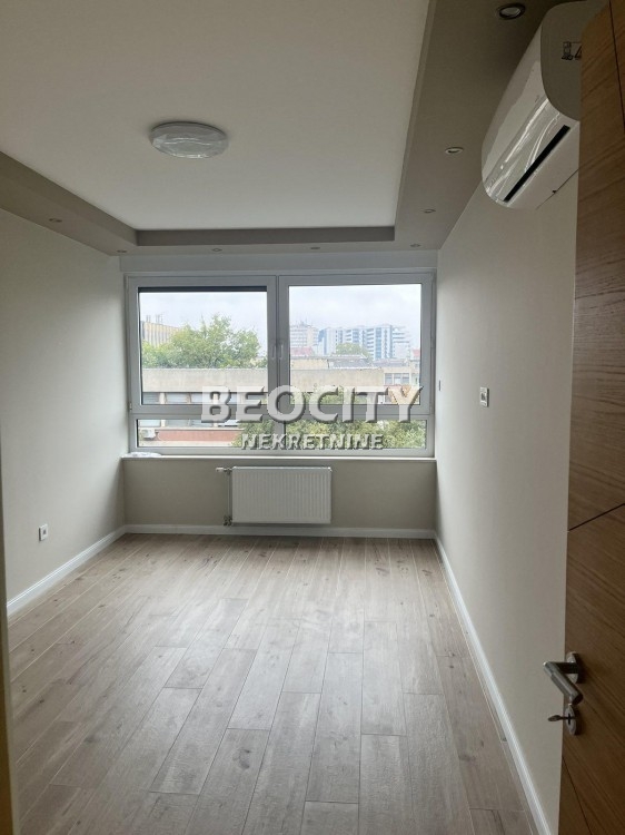 Lokal, 101 m2, Centar, Radnička ID: 113221 13