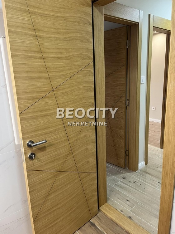 Lokal, 101 m2, Centar, Radnička ID: 113221 14