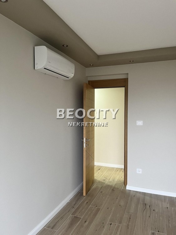 Lokal, 101 m2, Centar, Radnička ID: 113221 15