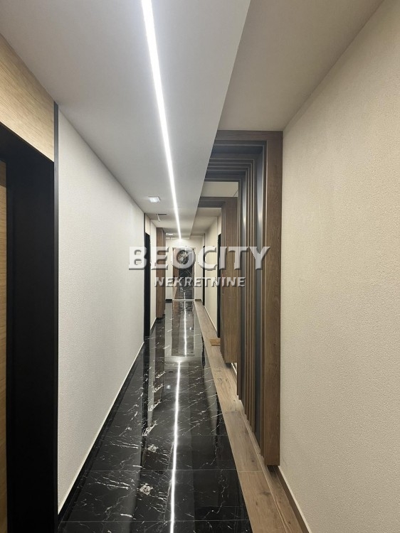 Lokal, 101 m2, Centar, Radnička ID: 113221 19