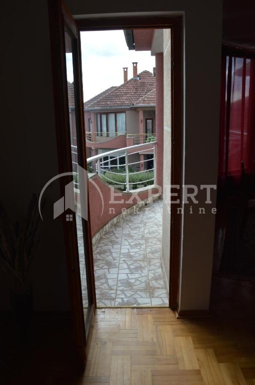 Trosoban stan, 115 m2, Pantelej, Gornjomatejevačka ID: i-012463 15